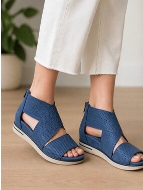 EILEEN FISHER Sport 2 Sneaker Sandal Blue Perforated Nubuck Leather Upper 6-6.5